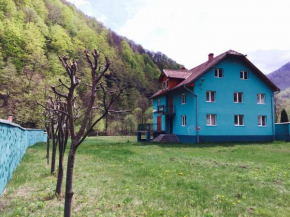 Гостиница Casa Verde  Рау-Де-Мори